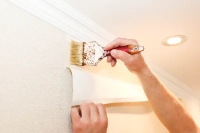 Pose de papier peint à Valeille — revêtements muraux et toiles de verre
